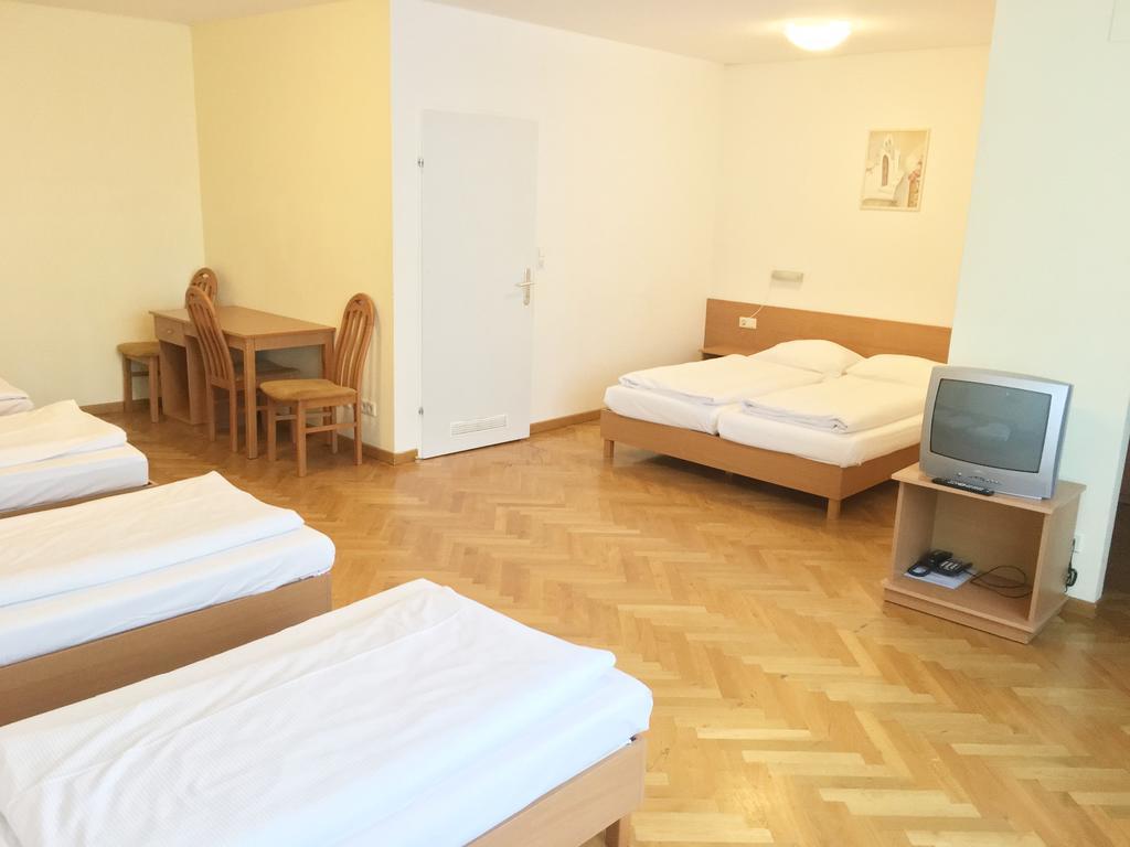Hotel Geblergasse Vienna Exterior photo