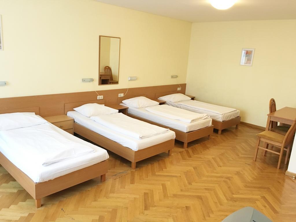 Hotel Geblergasse Vienna Exterior photo